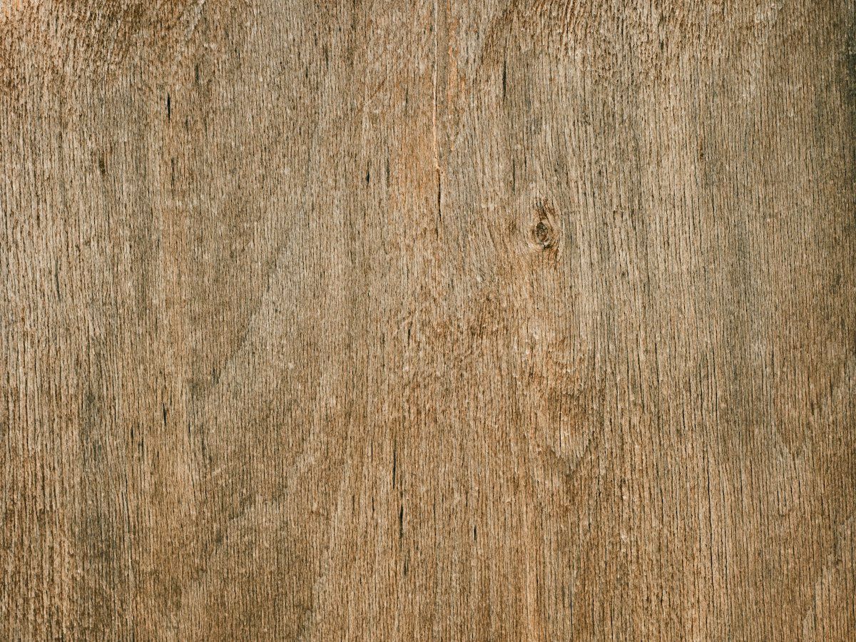 Gros plan sur un veinage de bois brun